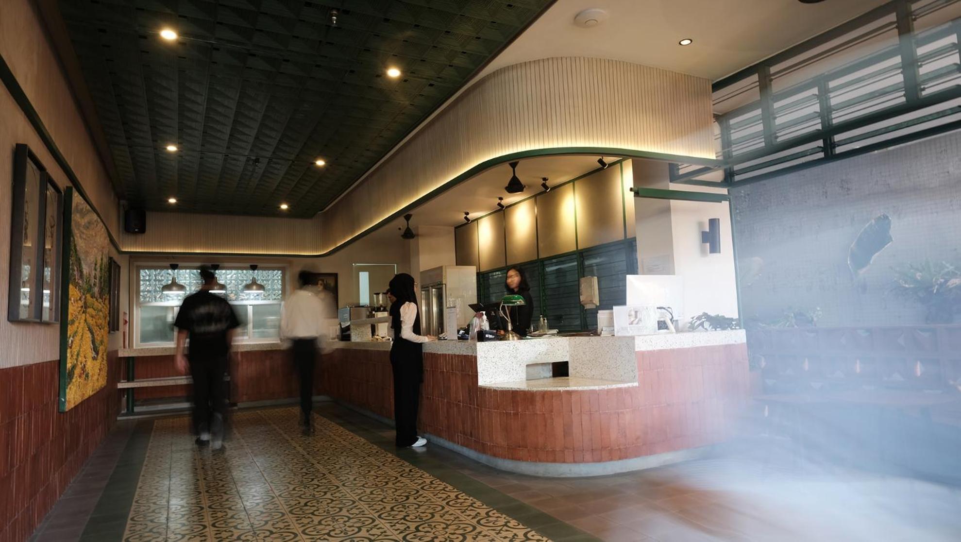 The Win Hotel Surabaya Exterior photo