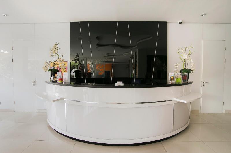 The Win Hotel Surabaya Exterior photo