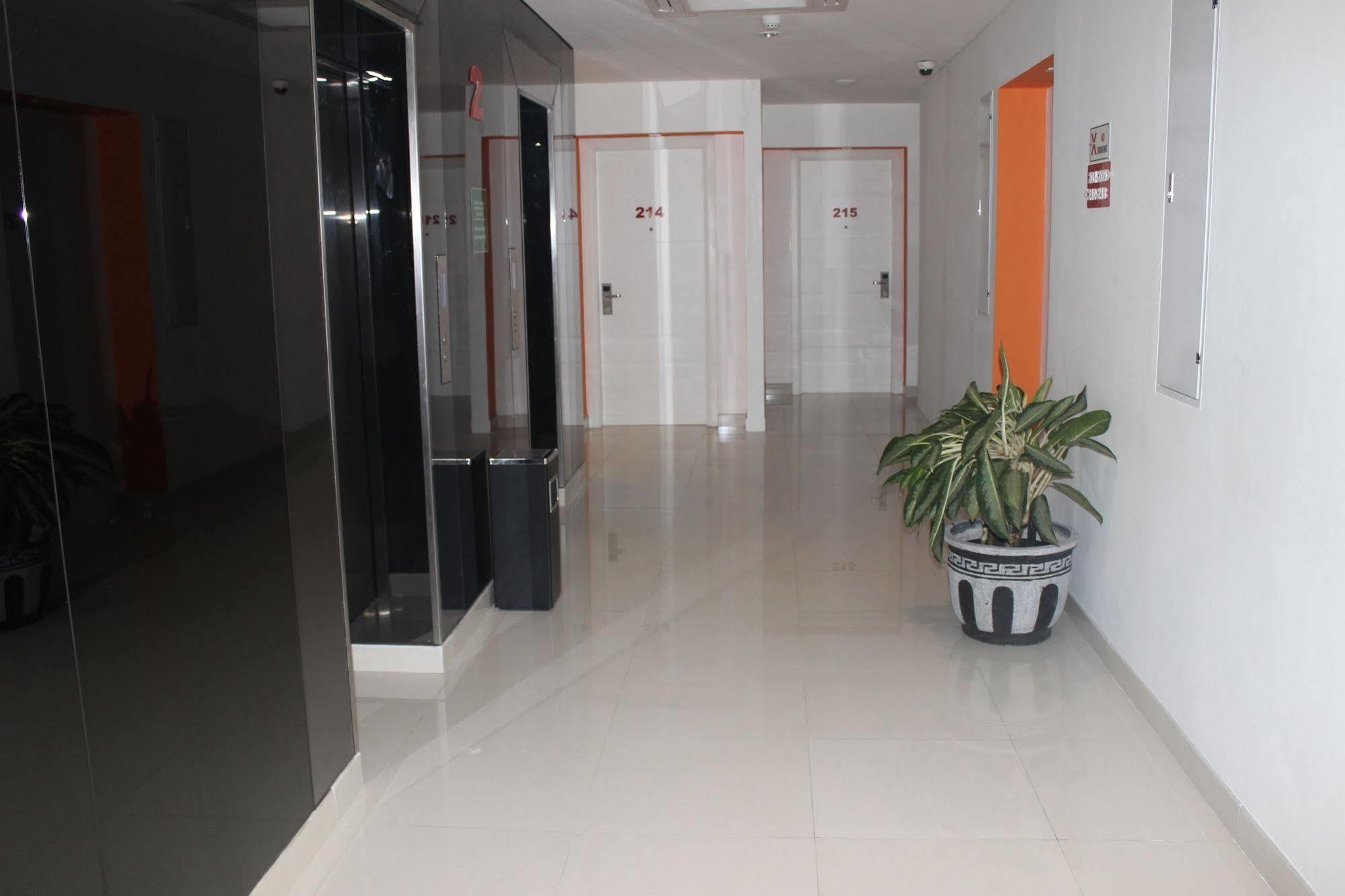 The Win Hotel Surabaya Exterior photo
